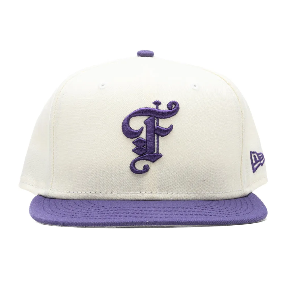 Feature x New Era OE Fitted Cap - Off-White/New Orchid