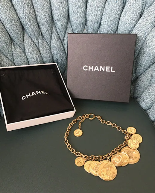 Rare Chanel 09A 2009 Fall 13 CC Logos Gold Coin Discs Medallion Chain Necklace